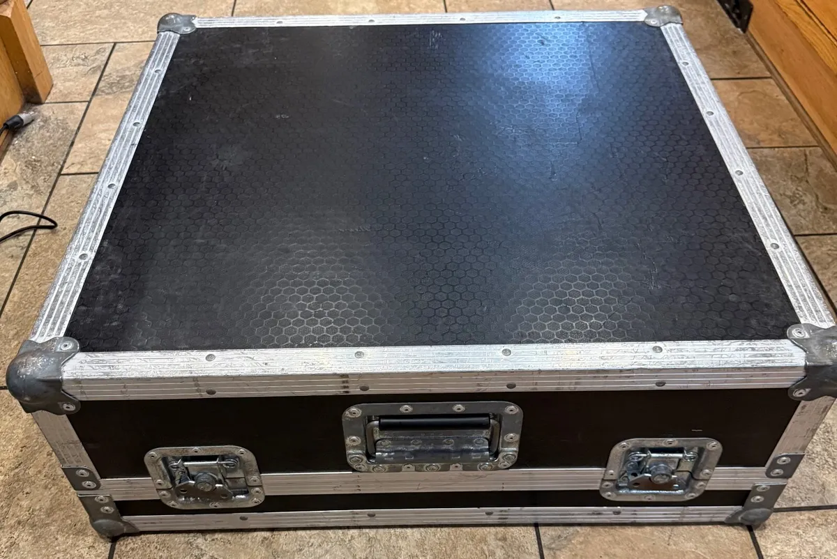 Allen & Heath QU24 - Image 2