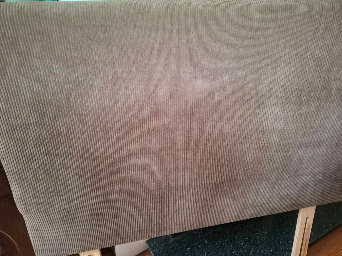 4' Mattress rarely used - Image 3