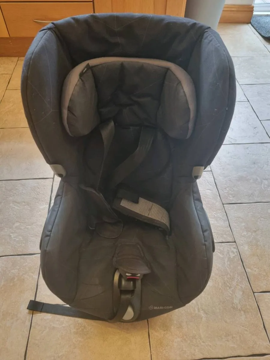 Car seat - Image 2