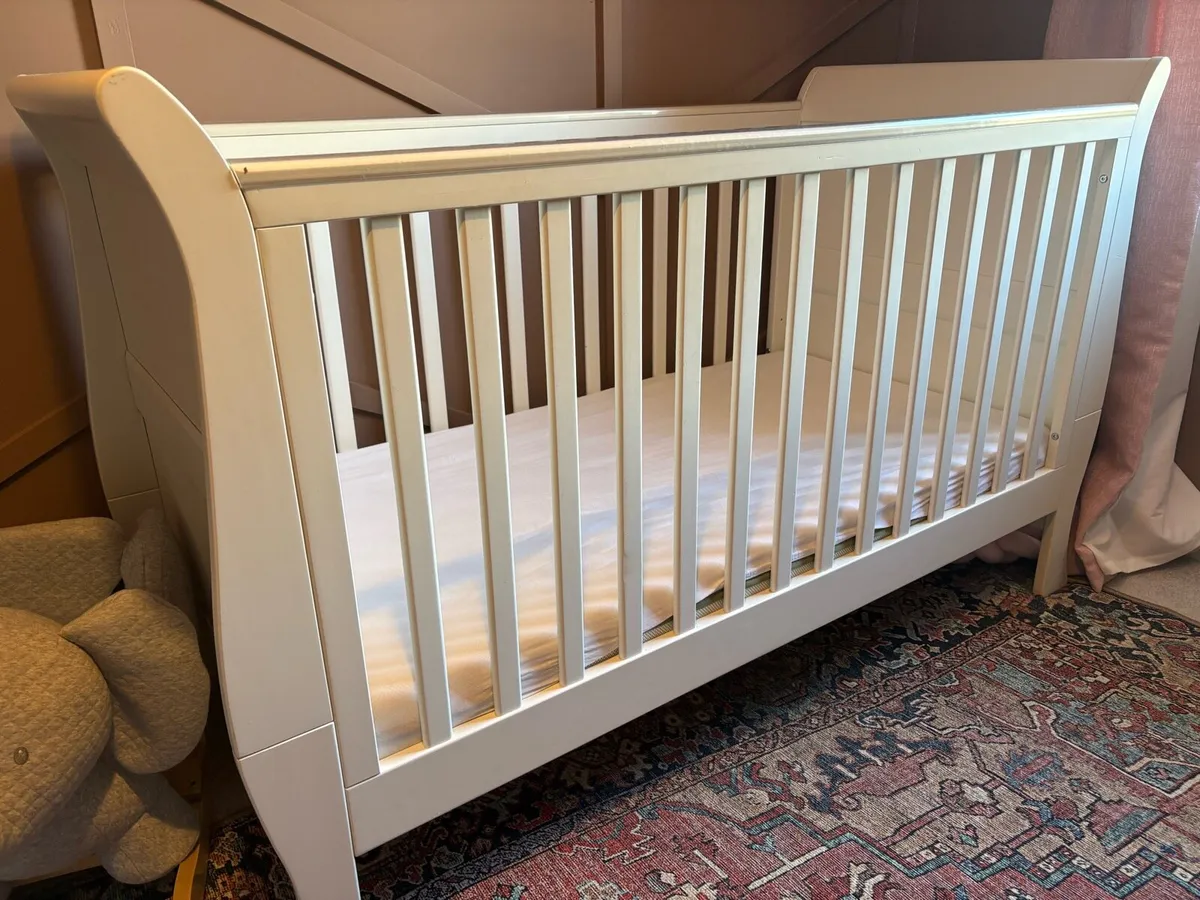 Mamas & Papas Mia Sleigh Cot Bed – White/Ivory - Image 3