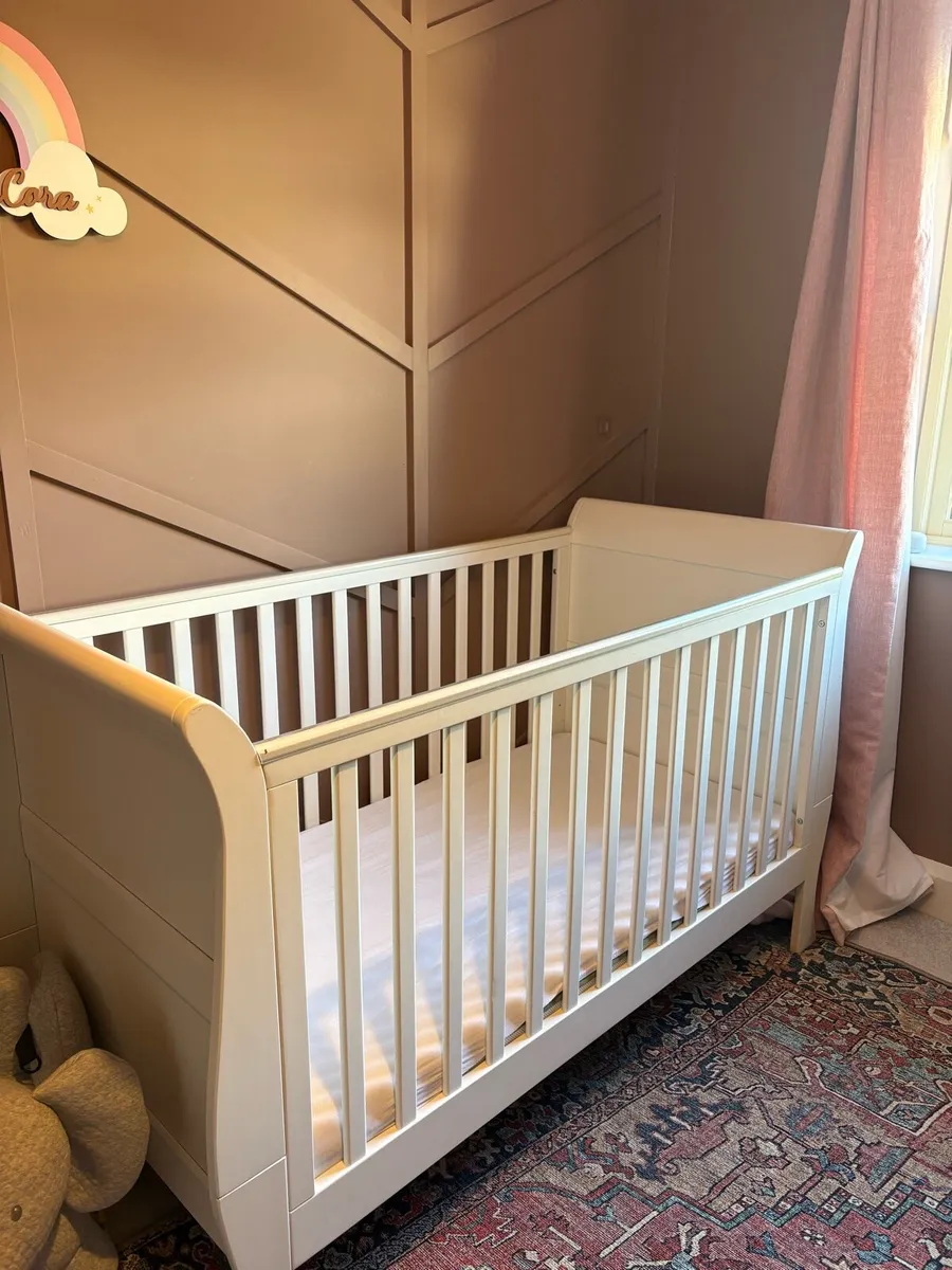 Mamas & Papas Mia Sleigh Cot Bed – White/Ivory - Image 4
