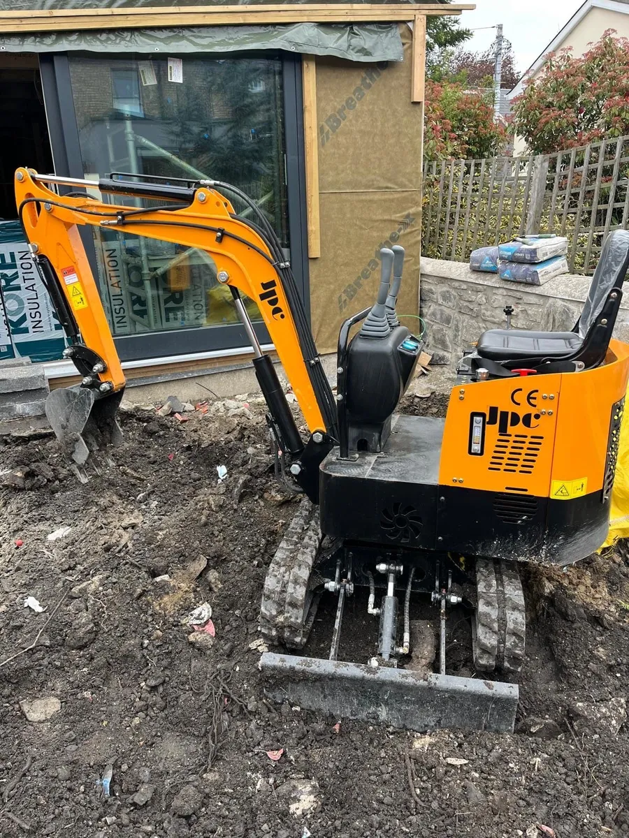 Mini digger - Image 3