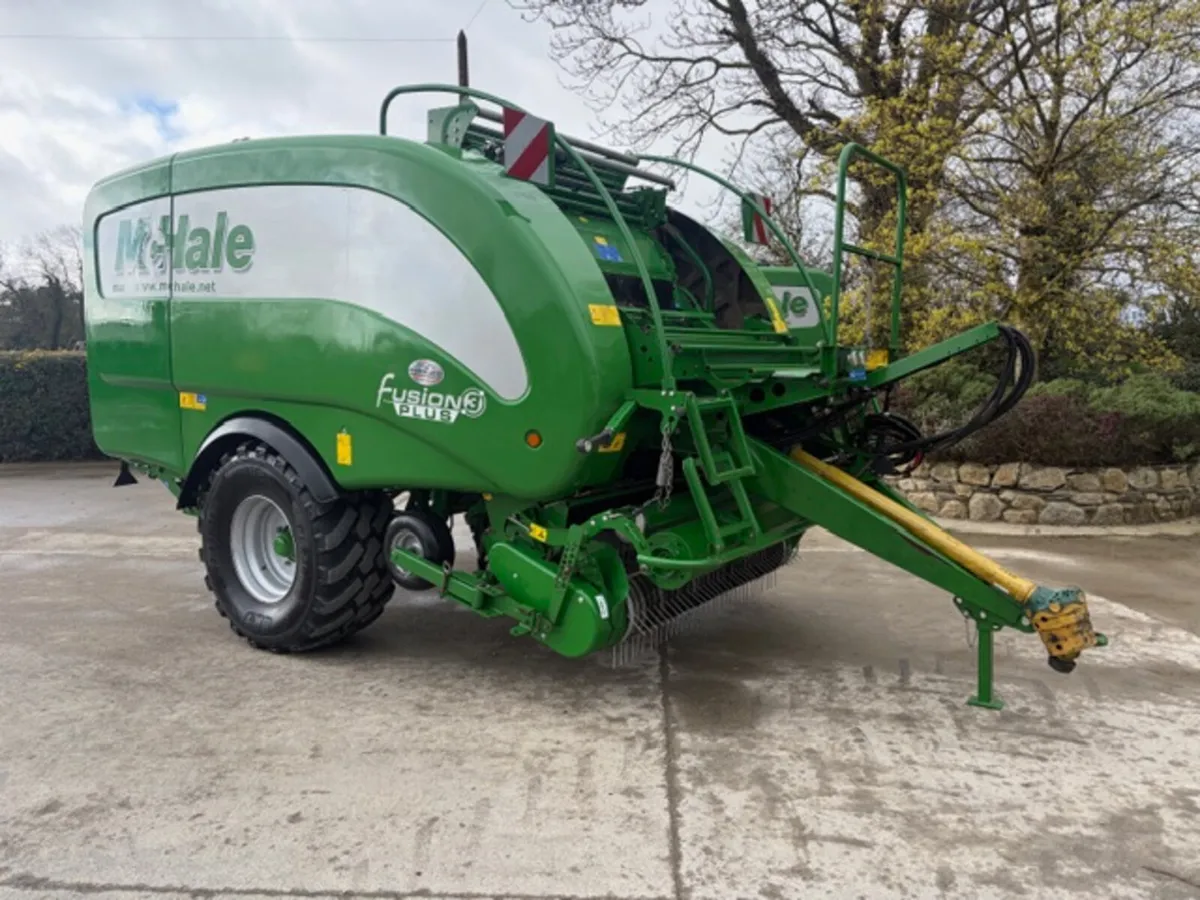 McHale Fusion 3 Plus Baler Combination - Image 3