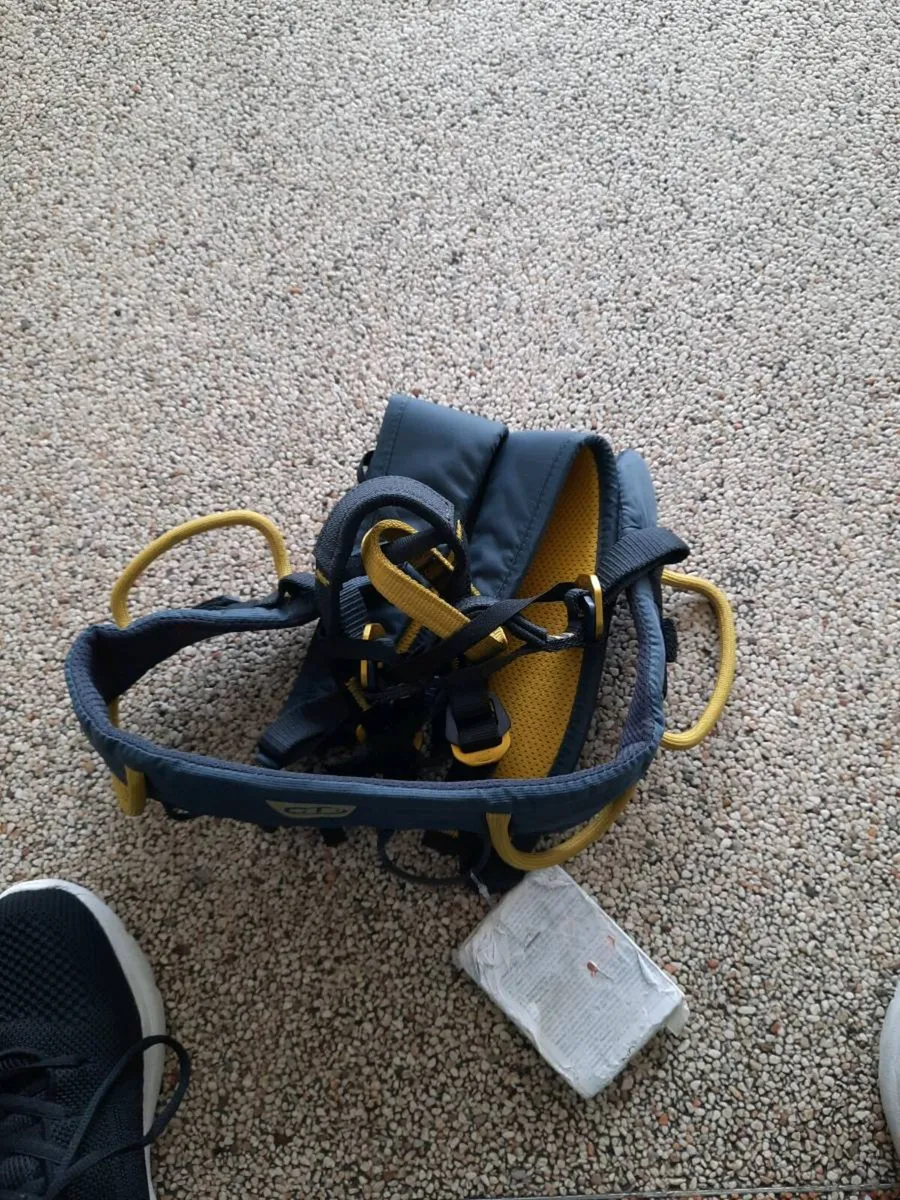 Brand new mens climbing harness never worn