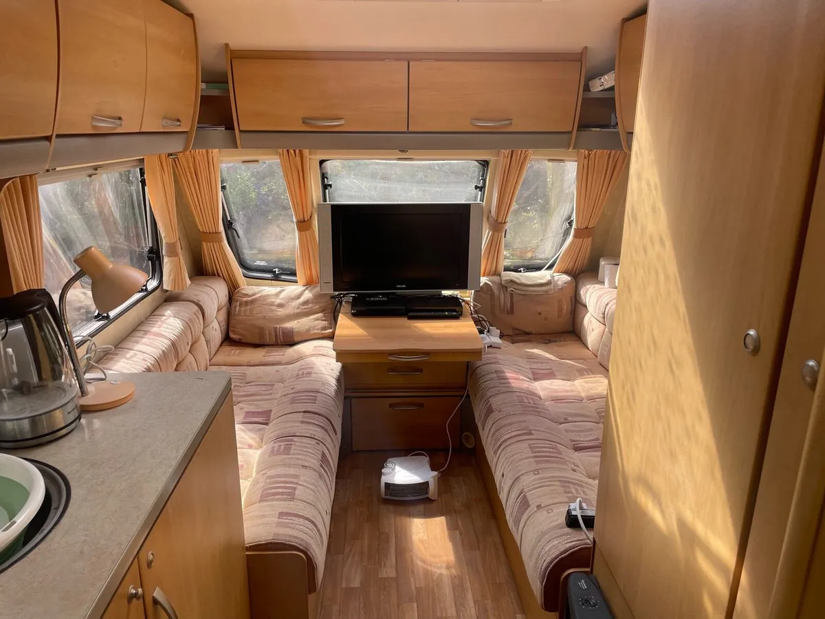 Swift 540 Caravan-5 Berth- Excellent Condition- - Image 4