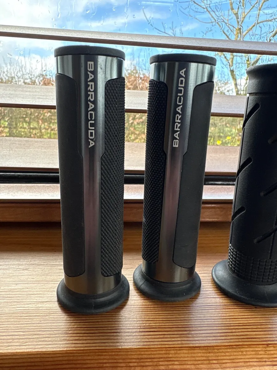 Motorcycle grips - Image 2
