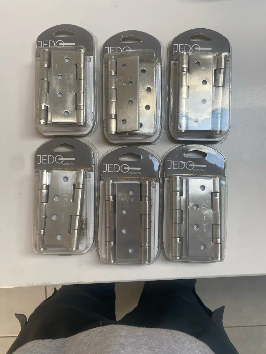 Internal door hinges - Image 1