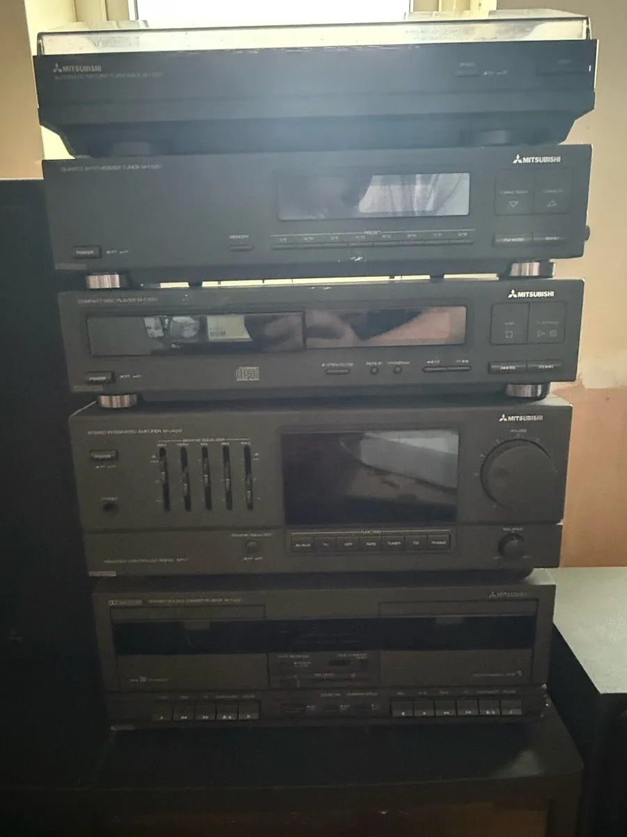Retro  Mitzubishi Hi Fi System - Image 3