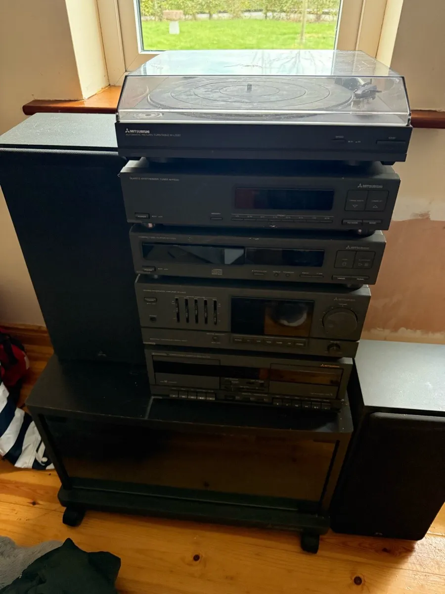Retro  Mitzubishi Hi Fi System - Image 2