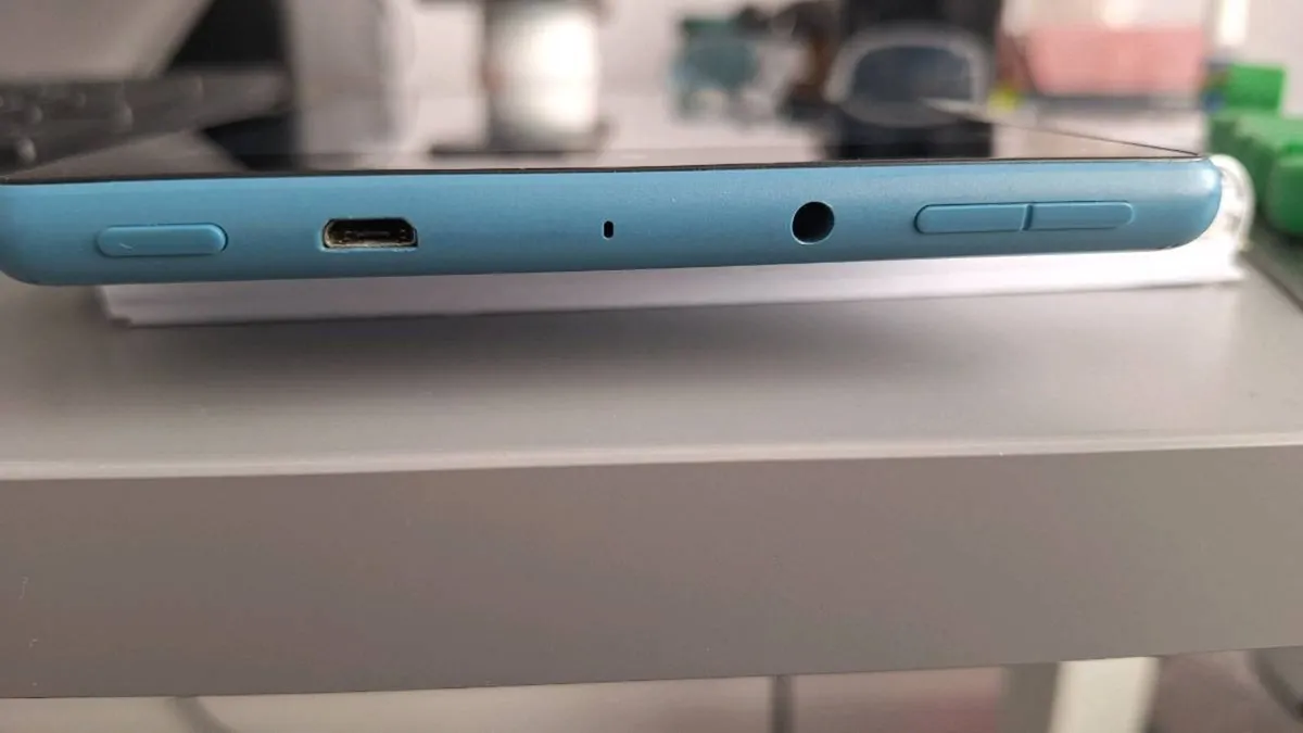 Amazon Fire 7 9th Generation 32GB Blue - Image 4