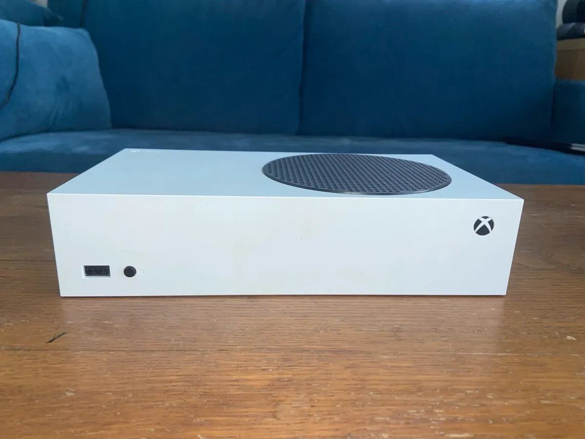 Xbox Series S - Excellent Condition - Image 1
