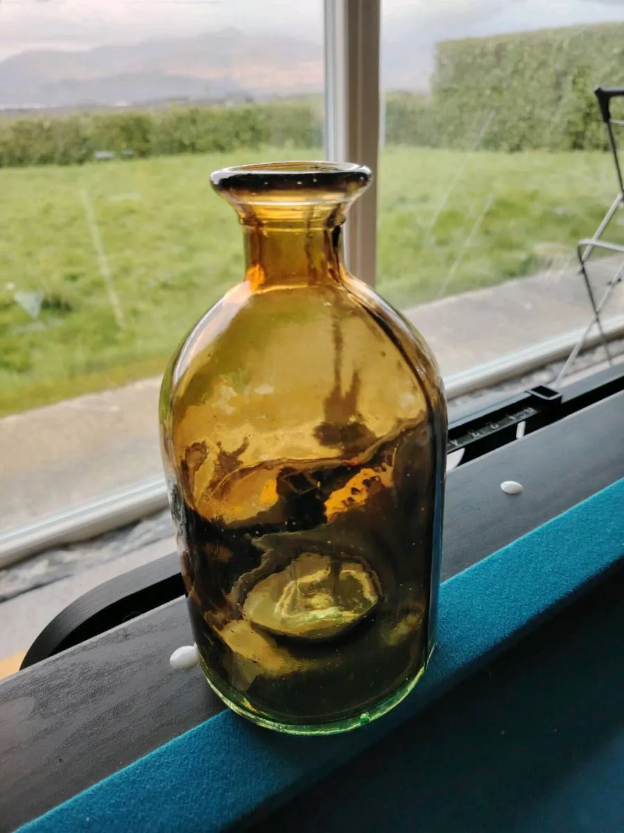 Amber glass bottles - Image 1