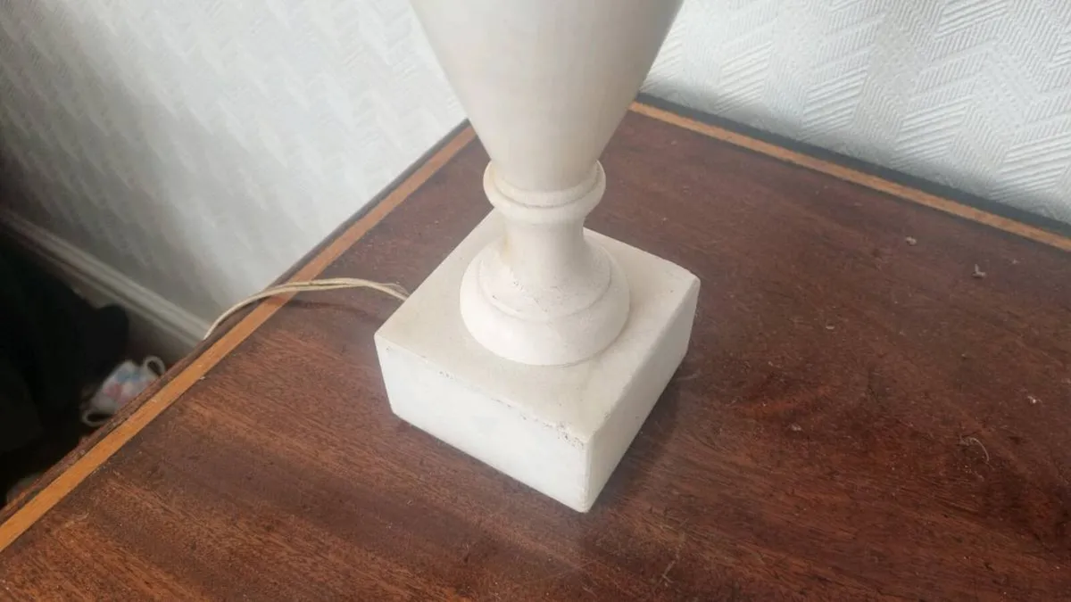 Vintage White Marble Table Lamp - Image 4