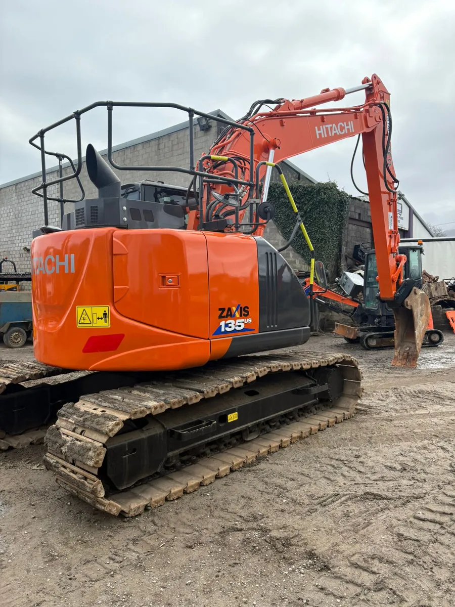 Hitachi  Zaxis 135 - Image 2