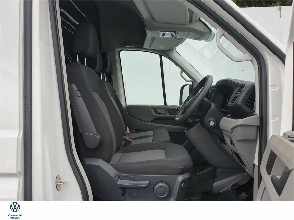 Volkswagen Crafter CRAFTER T 35 MWB 140BHP  M6F 5D - Image 2