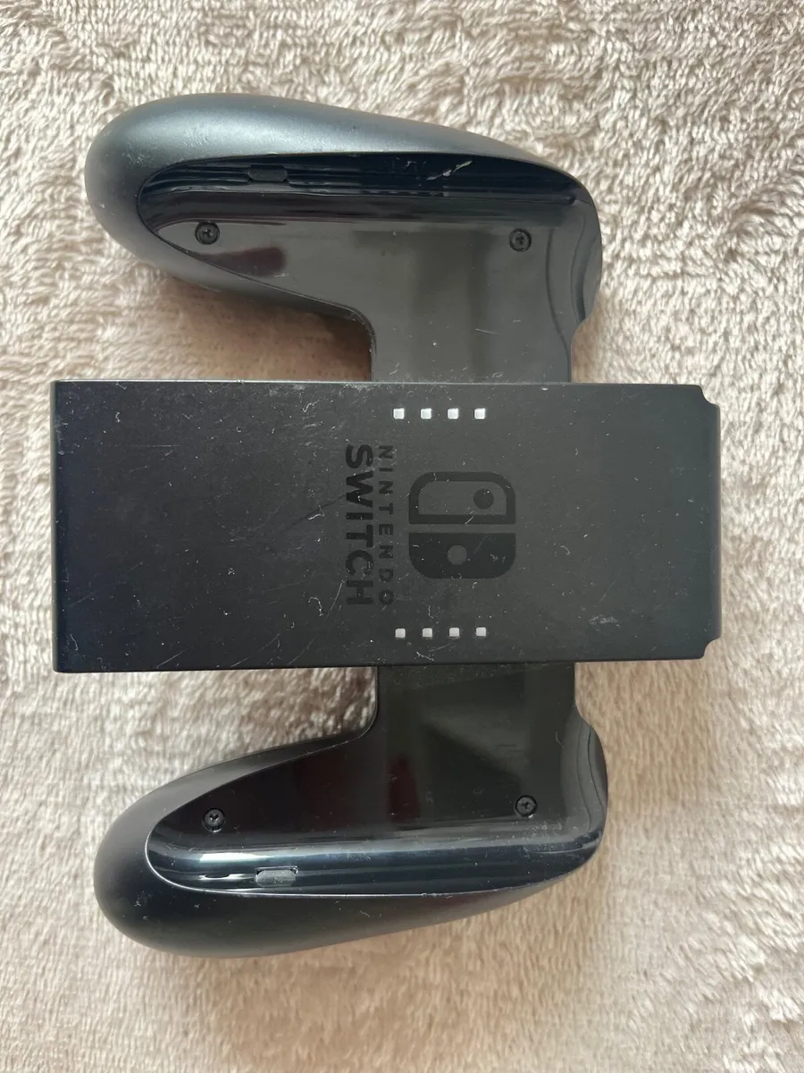 Nintendo Switch Full set + games optional - Image 3