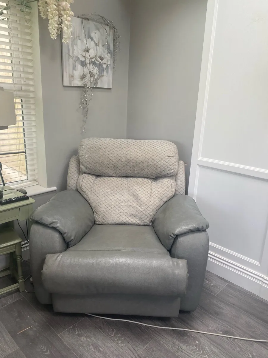 3 piece leather suite - Image 2