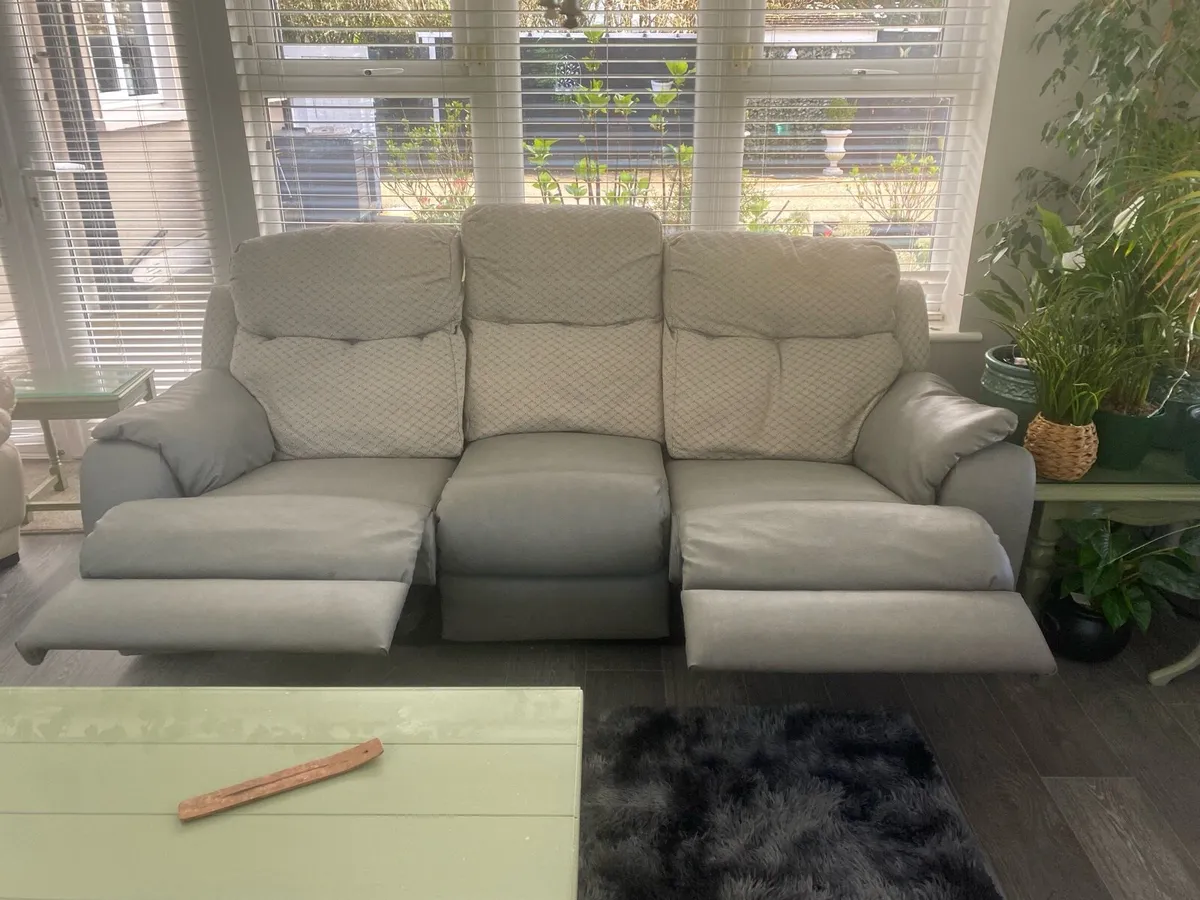 3 piece leather suite - Image 3