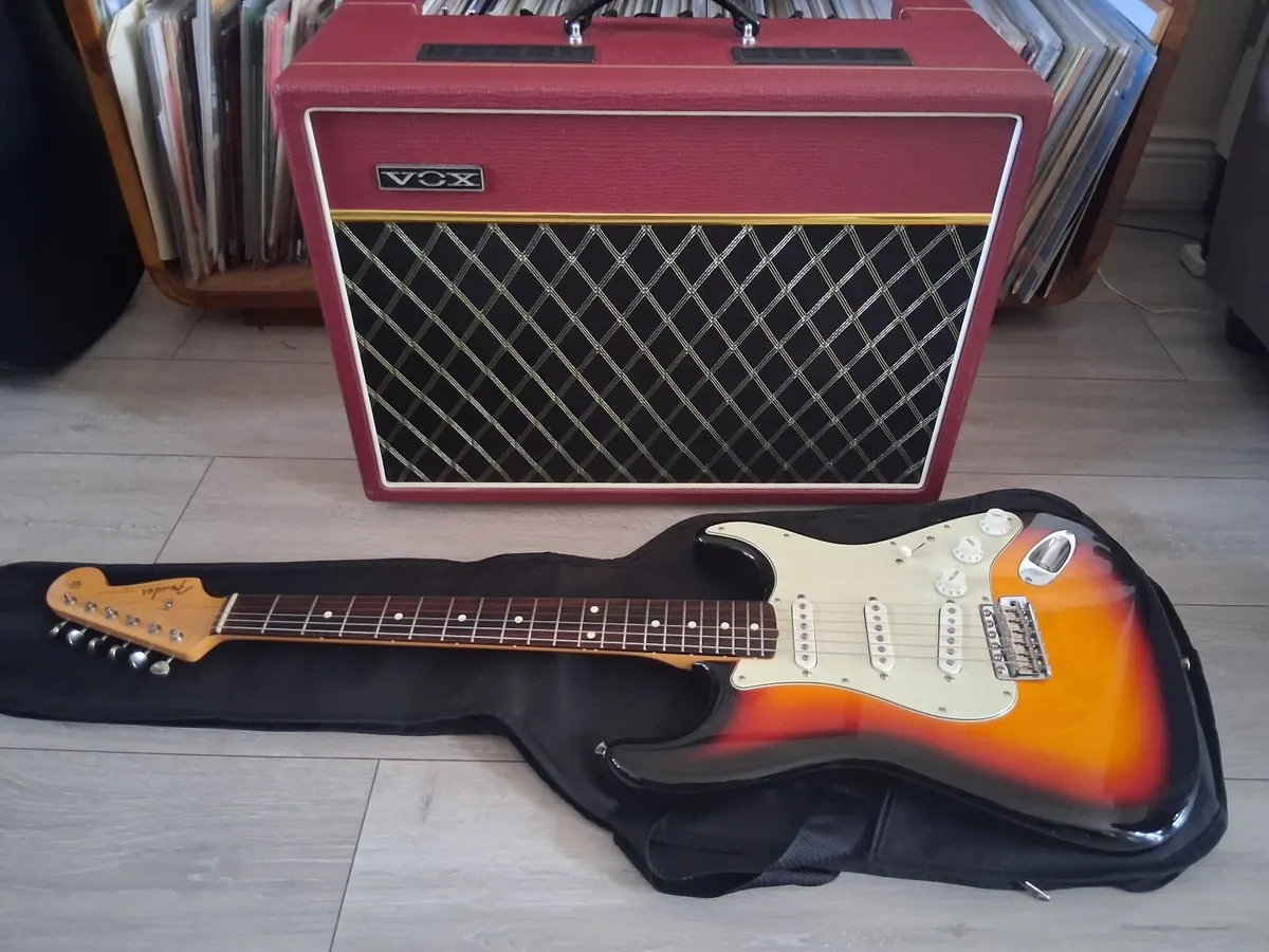 Fender Made in Japan Traditional 60s Stratocaster - Image 1