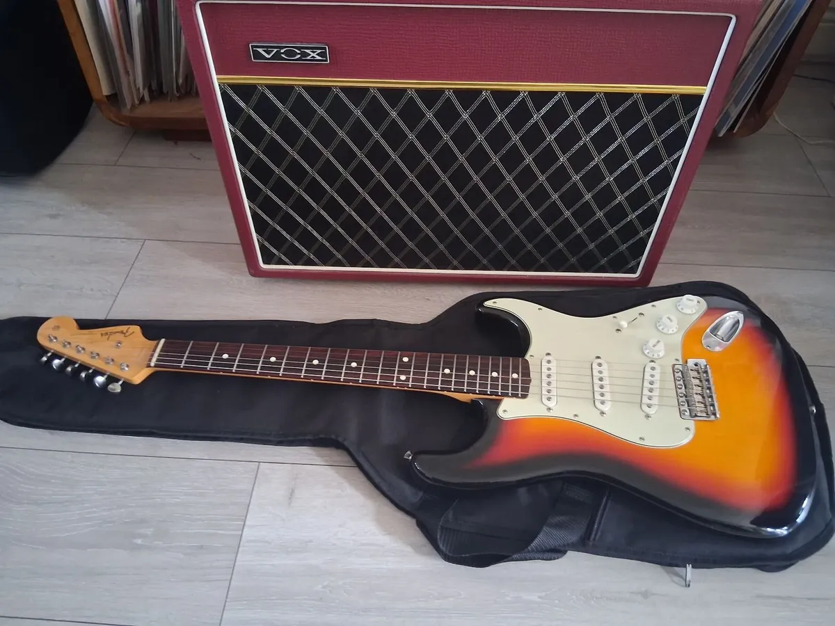 Fender Made in Japan Traditional 60s Stratocaster - Image 3