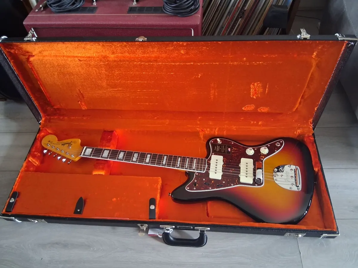 Fender American Vintage ii 1966 Jazzmaster - Image 1