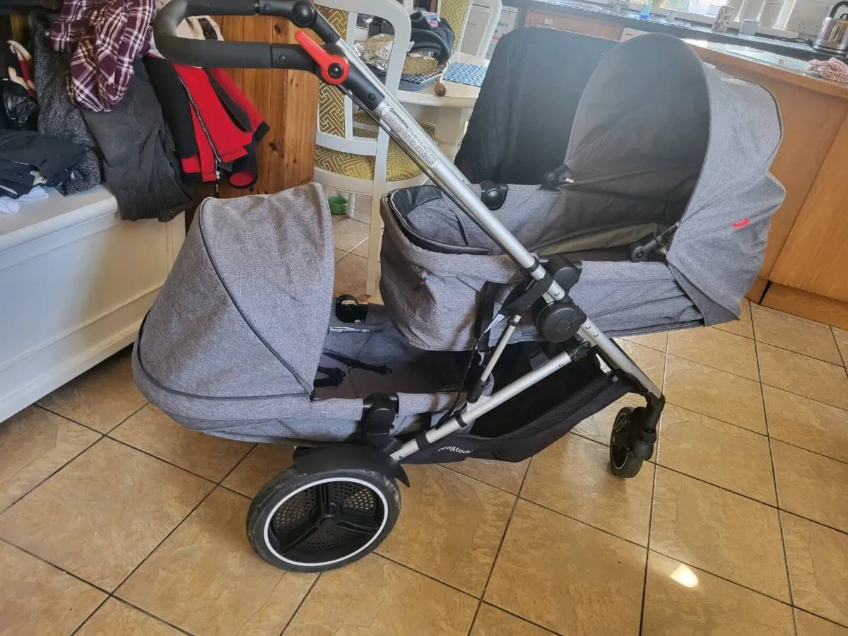 Phil & Ted's voyager - Image 1