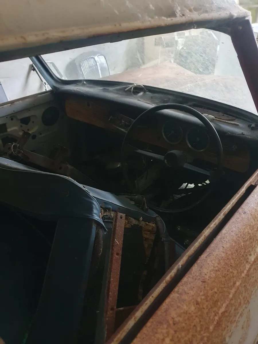 Triumph herald - Image 4