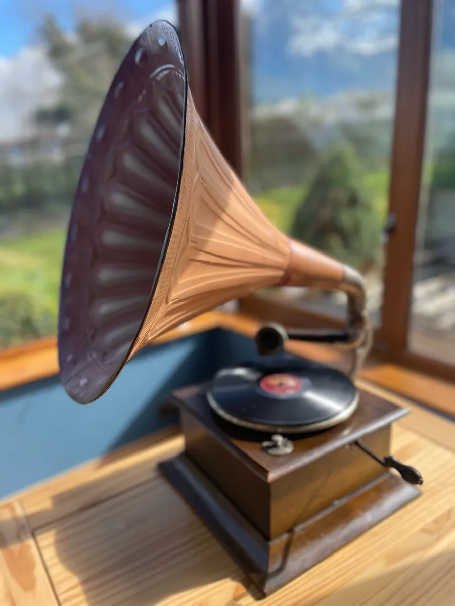 Genuine Gramophone - Image 2