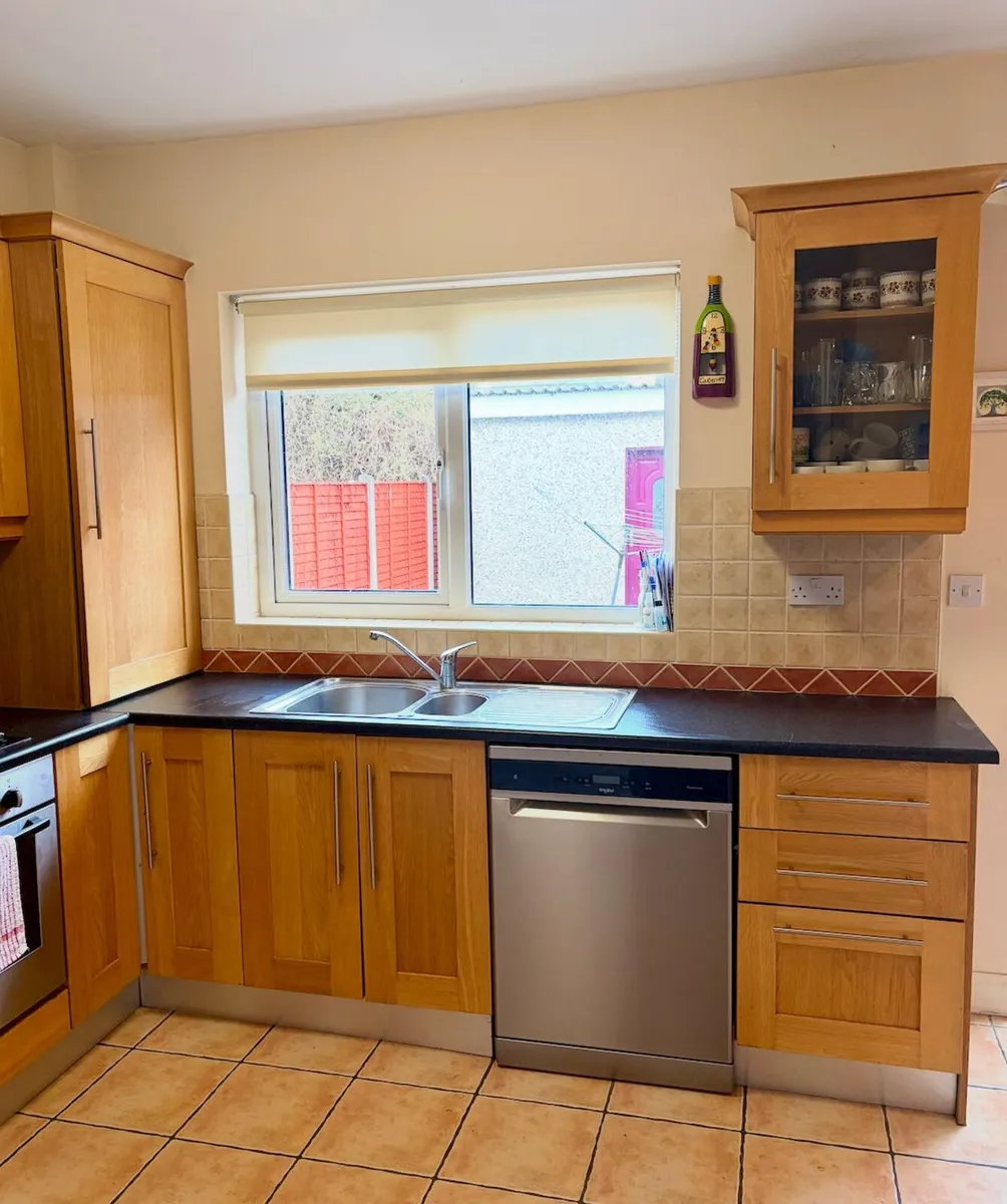 Kitchen Units, Fridge Freezer and Dishwasher - Image 2