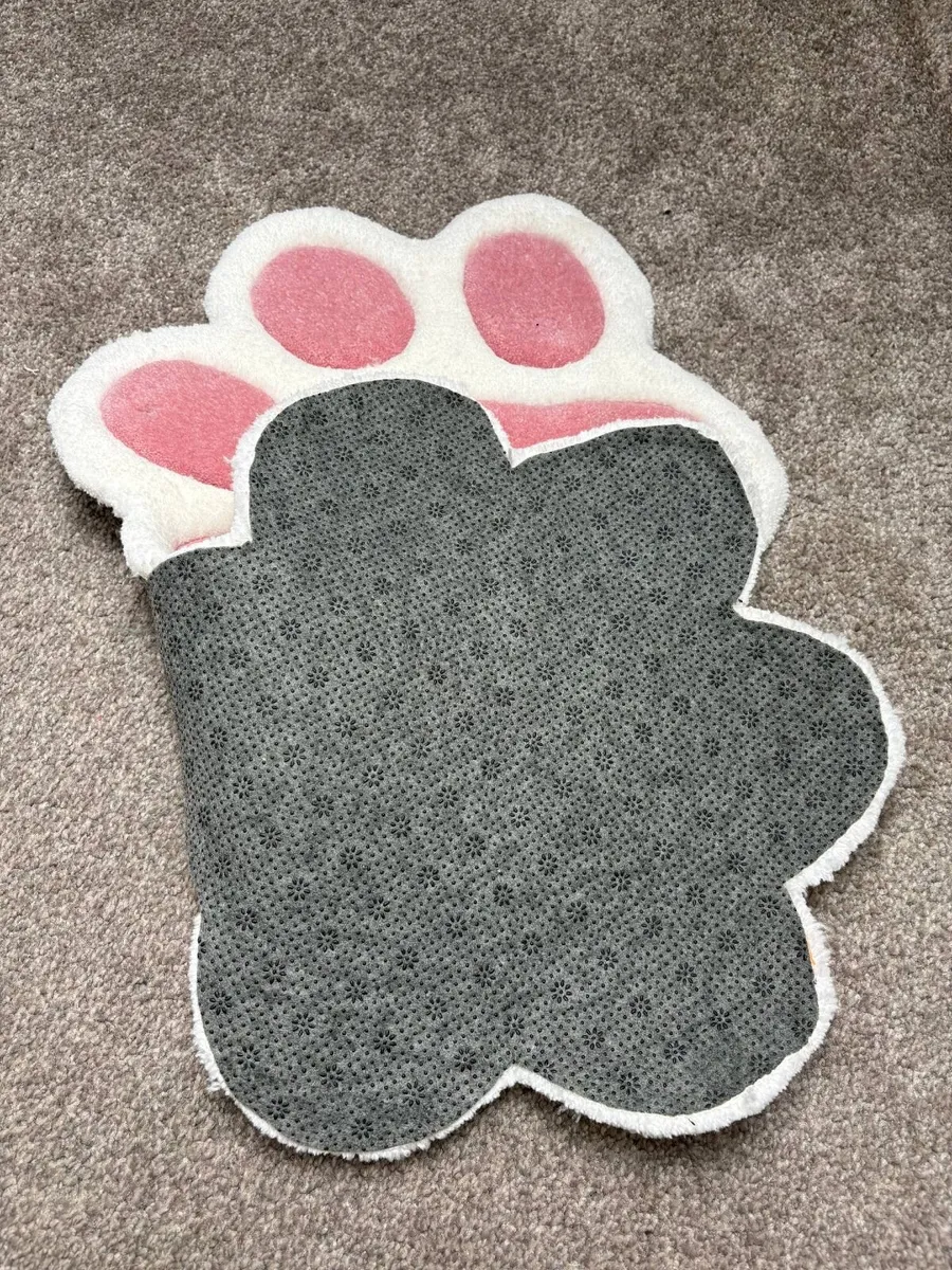 Handmade Paws 🐾 rug - Image 3
