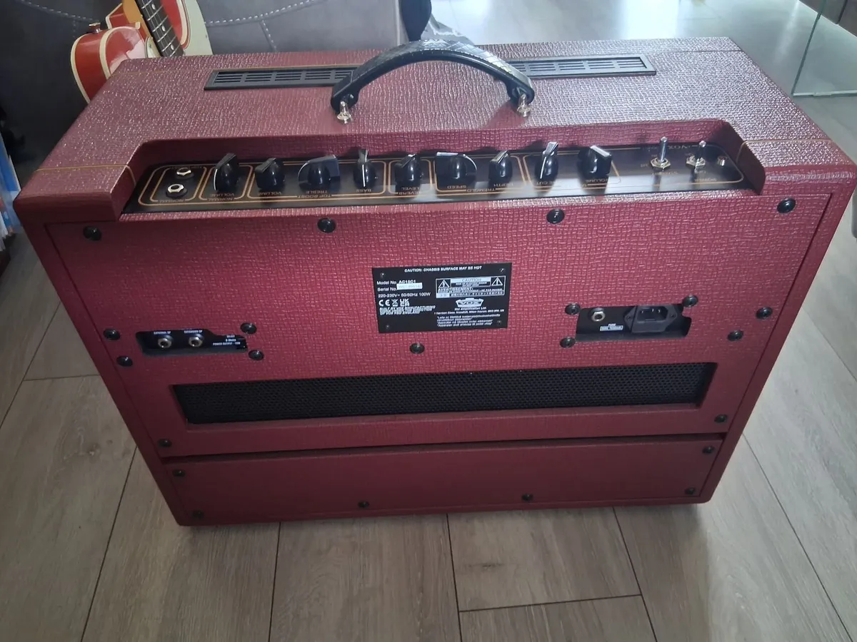 Vox AC15C1 Limited Edition Vintage Red. - Image 2