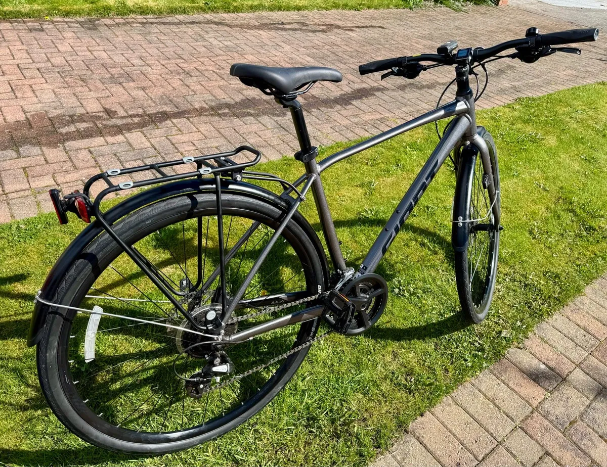 Giant Escape Disc 2 - Image 1