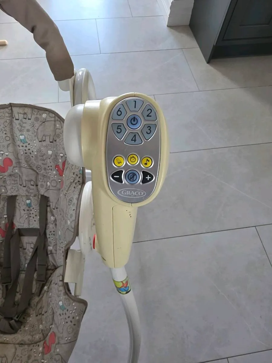 Graco vibrating swing and 5ft cot. - Image 2