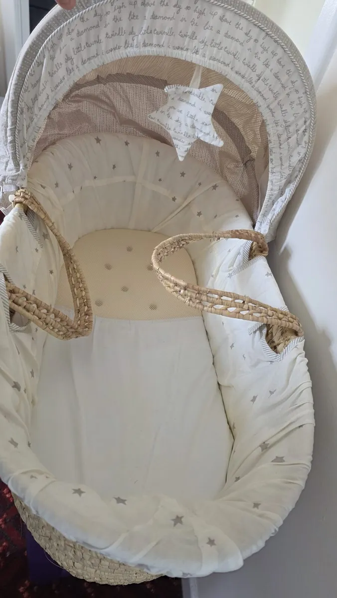 Mamas & Papas Moses Basket and Stand - Image 2
