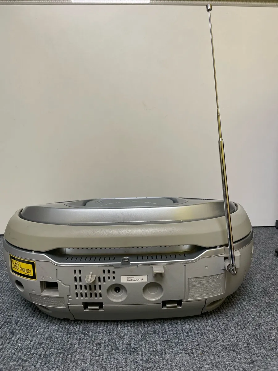Panasonic Cd Stereo - Image 3
