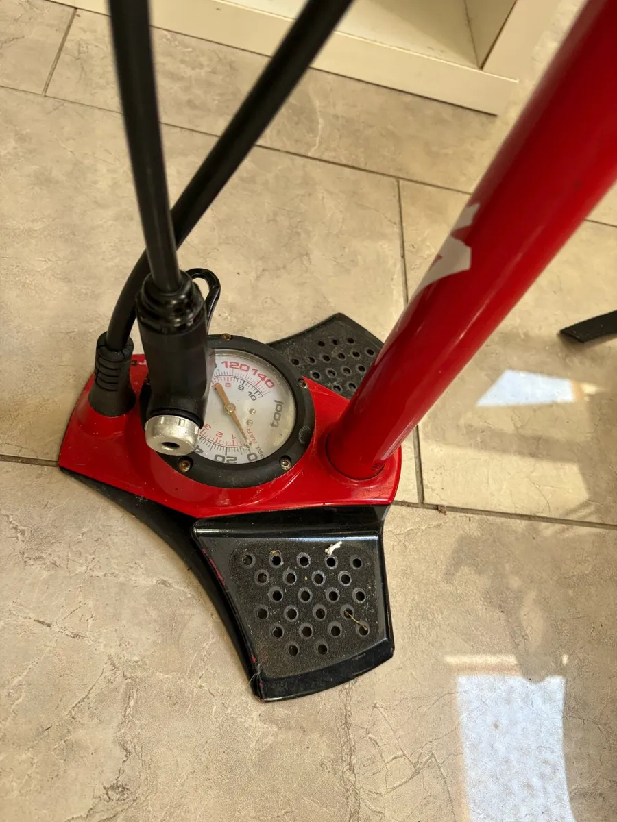 Bicycle pump - Image 3