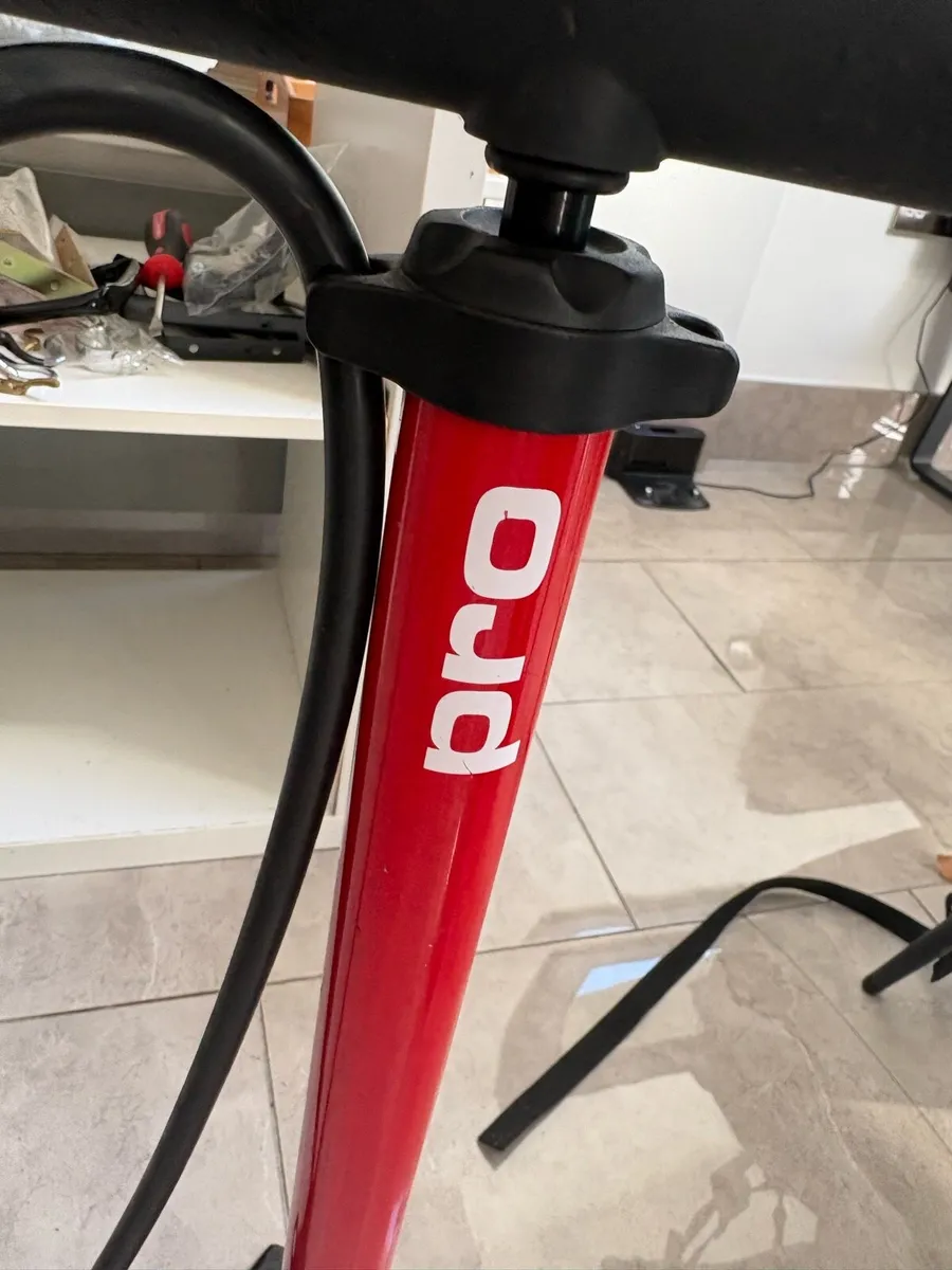 Bicycle pump - Image 4