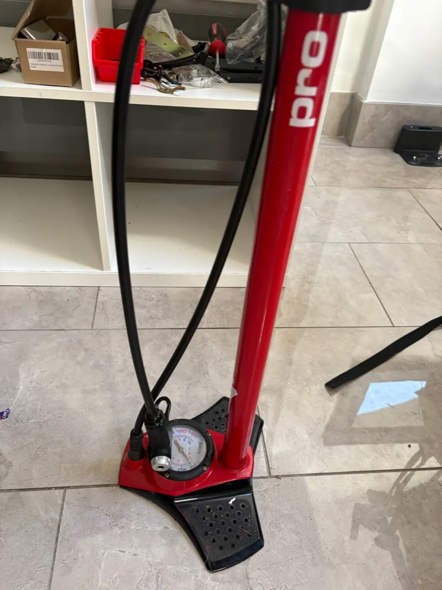 Bicycle pump - Image 2