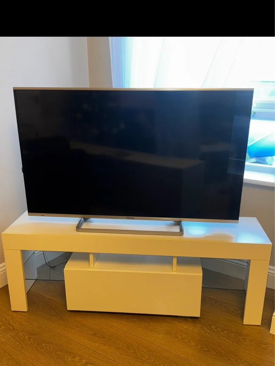 White TV Unit / Stand - Image 1