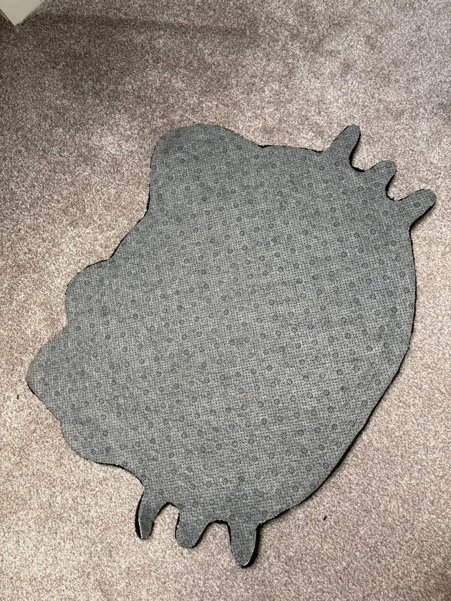 Hello kitty handmade rug - Image 3