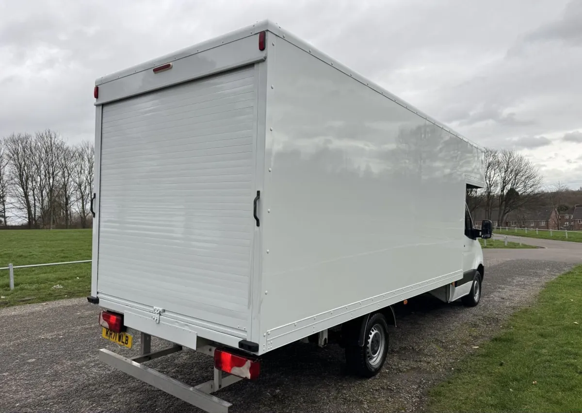 2022 Mercedes-Benz Sprinter Luton Box Van - Image 4