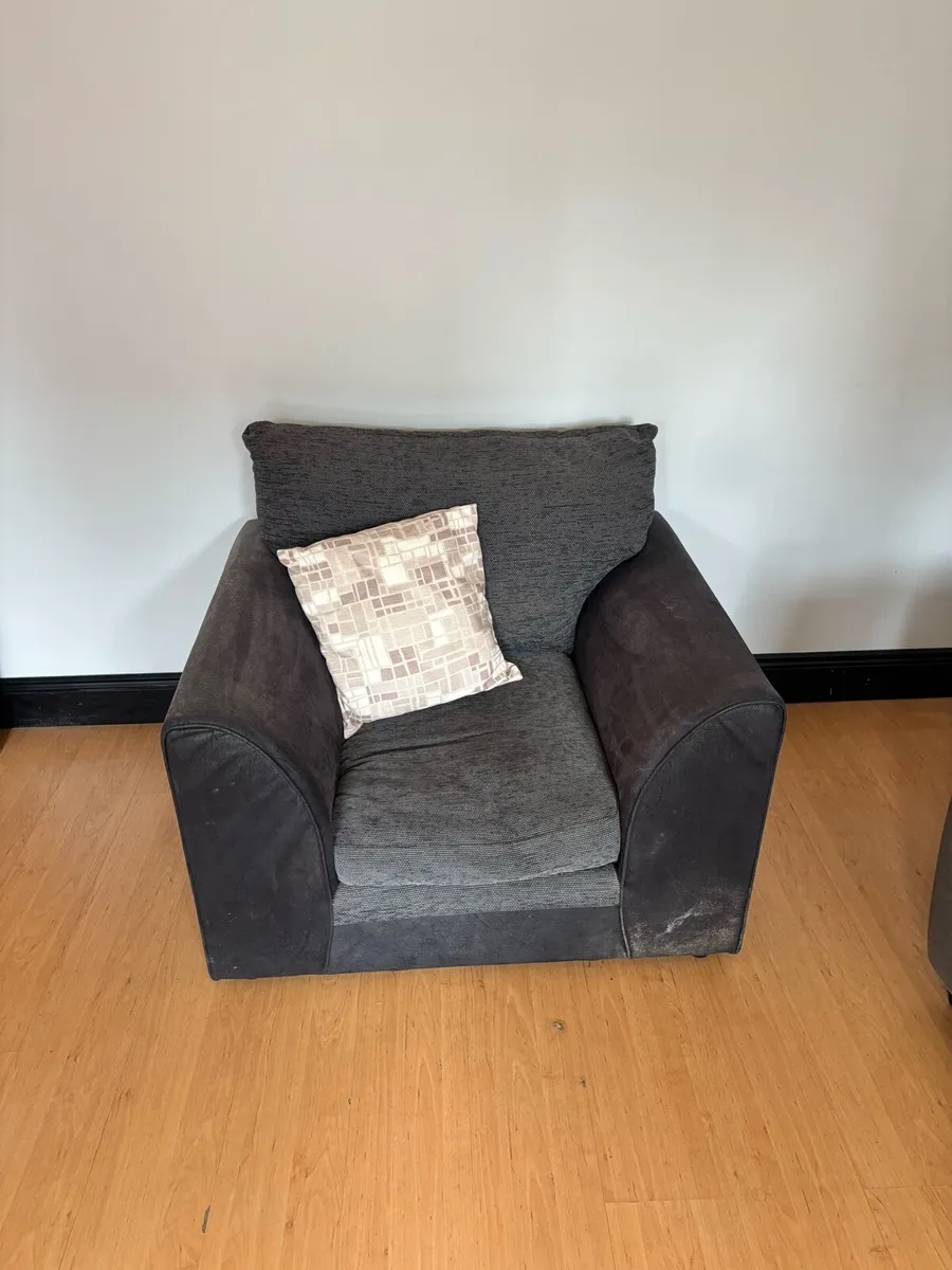 Armchair - Image 1