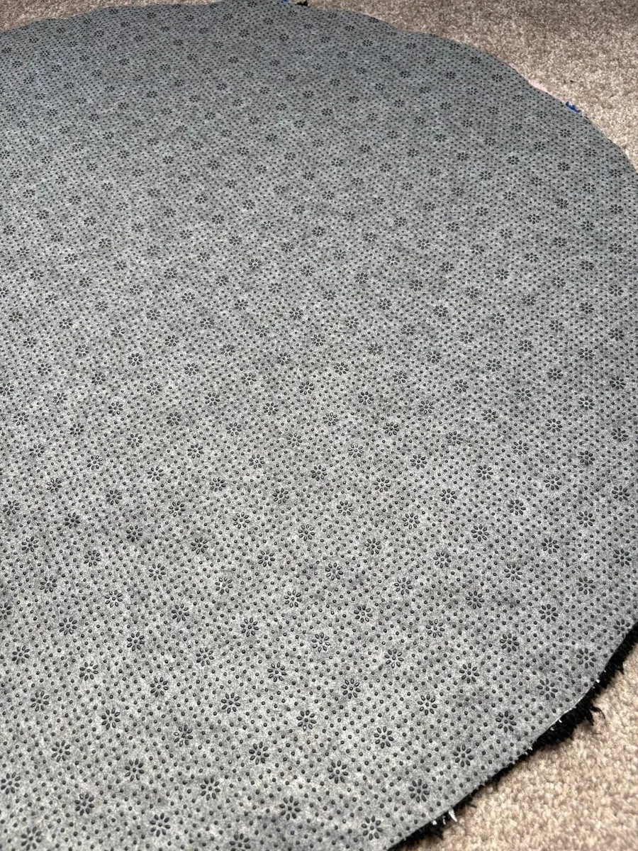 Handmade tufted rug - Image 2