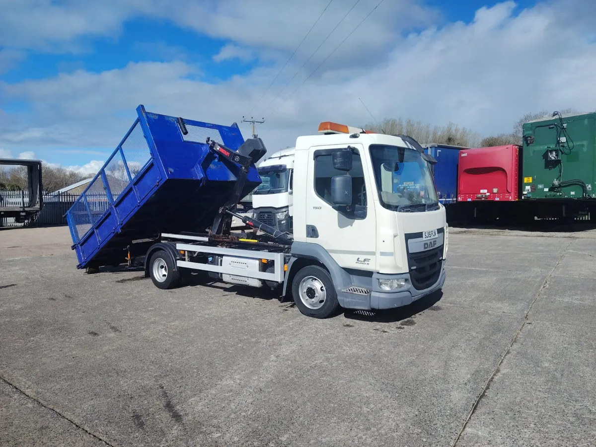 2015 DAF LF 7.5 TON Hook Loader Low Kms Manual - Image 1