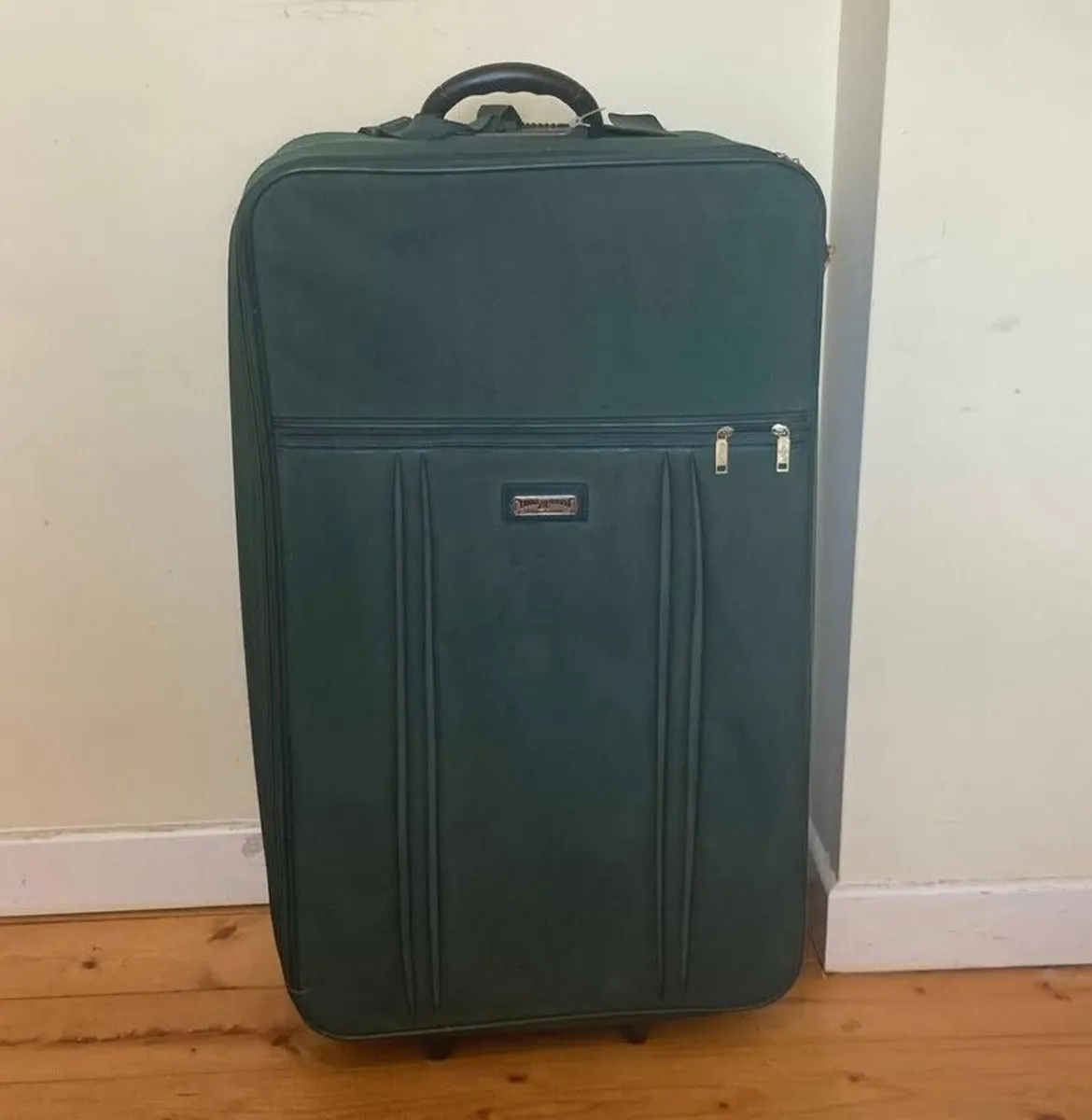 Large Green Suitcase – Luigi Rossi Rolling Travel - Image 2