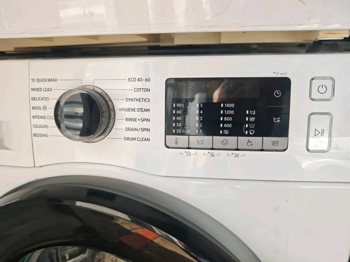 Samsung 11kg washing machine - Image 2