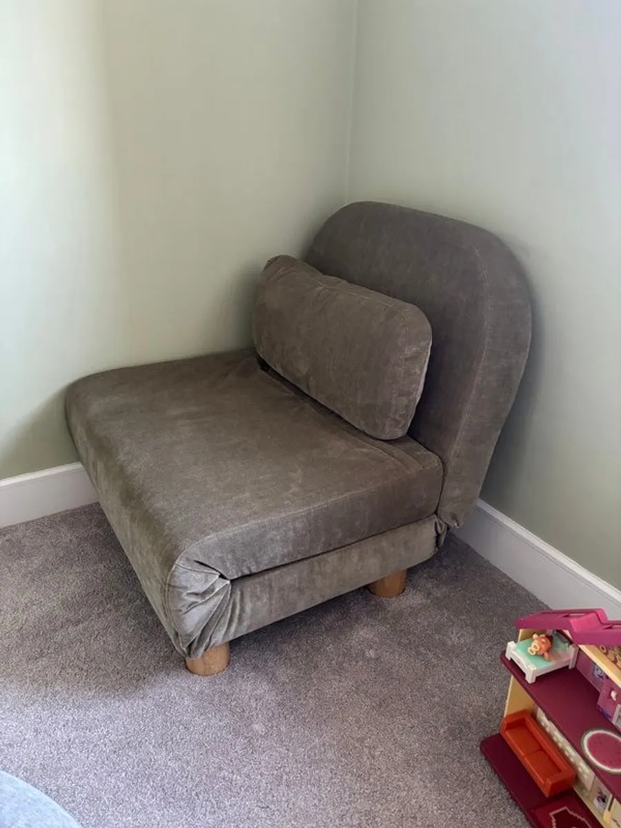 Olive green single sofa bed - Image 4