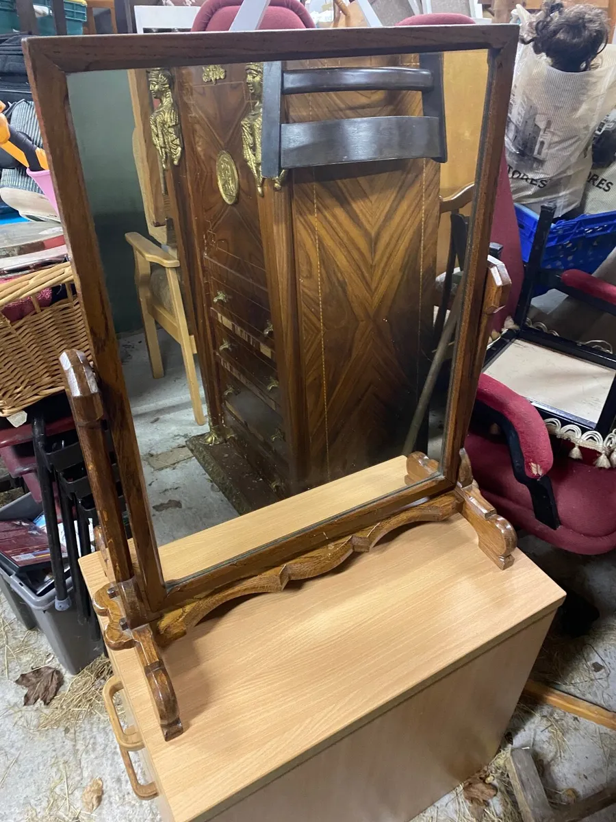 Antique mirror - Image 1