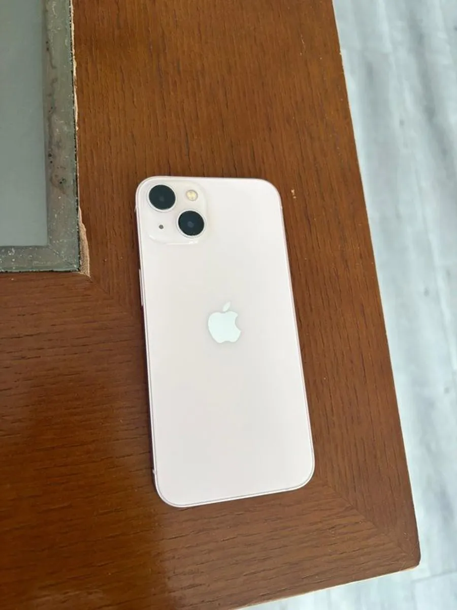 I phone 13 - Image 1