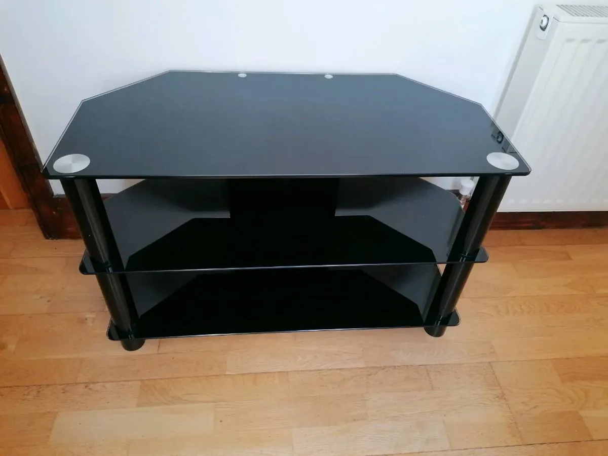 TV Unit - Image 1